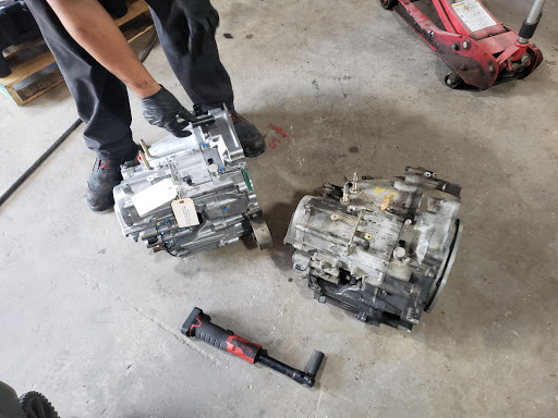 Auto Repair Shop «R & E Auto Repair & 911 auto Windshield», reviews and photos, 930 Rayford Rd, Spring, TX 77386, USA