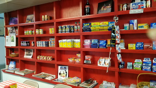 Grocery Store «Howardsville General Store», reviews and photos, 3340 James River Rd, Howardsville, VA 24562, USA