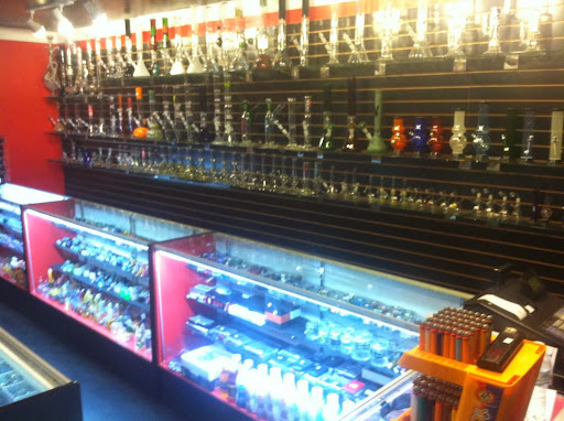 Tobacco Shop «Gravitate Smoke Shop», reviews and photos, 7345 E Shoeman Ln, Scottsdale, AZ 85251, USA