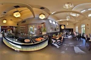 Café Leisinger image