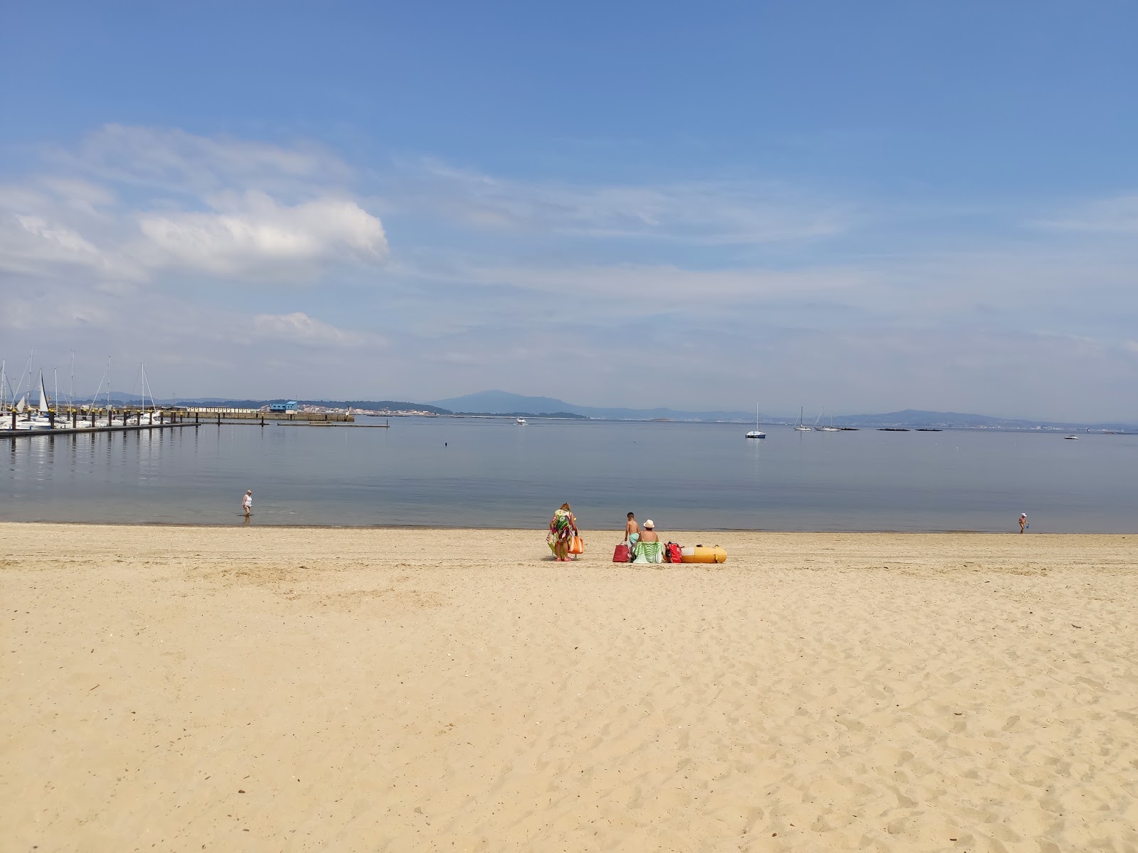Fotografie cu Areal beach - locul popular printre cunoscătorii de relaxare