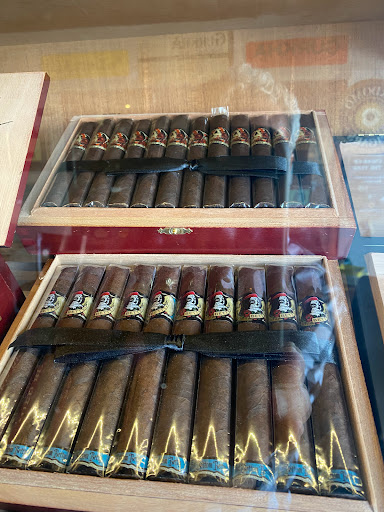 Cigar Shop «Mancave Cigar Lounge», reviews and photos, 2920 E Commercial Blvd, Fort Lauderdale, FL 33308, USA