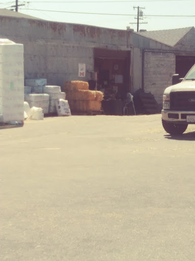 Animal Feed Store «Lomita Feed Store», reviews and photos, 24403 Narbonne Ave, Lomita, CA 90717, USA