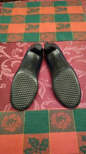 Dry Cleaner «Custom Shoe Repair & Dry Cleaners», reviews and photos, 1575 Maguire Rd #105, Ocoee, FL 34761, USA