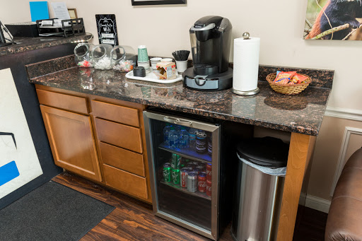 Auto Repair Shop «Community Car Care», reviews and photos, 1047 Perkins Dr, Alexandria, KY 41001, USA