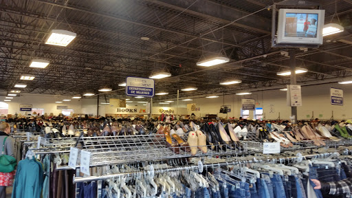 Thrift Store «St. Vincent de Paul Thrift Store and Donation Center», reviews and photos, 2300 Beechmont Ave, Cincinnati, OH 45230, USA