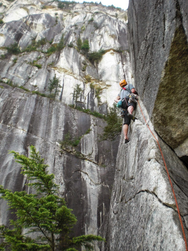 Outdoor Sports Store «Pro Ski and Mountain Service», reviews and photos, 108 W North Bend Way, North Bend, WA 98045, USA