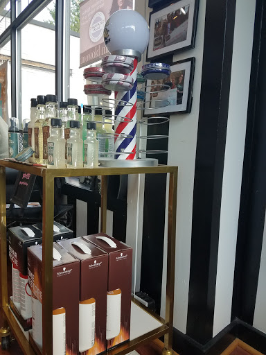 Beauty Salon «Get Dolled Up Beauty lounge», reviews and photos, 4312 N Oakland Ave, Shorewood, WI 53211, USA