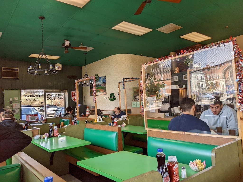 Tresca's Eating Place 02472