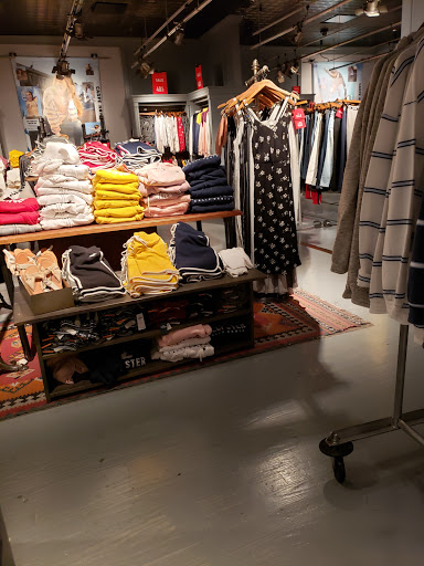 Clothing Store «Hollister Co.», reviews and photos, 19575 Biscayne Blvd #1335, Aventura, FL 33180, USA