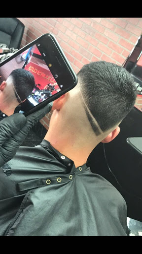 Barber Shop «Luxury Cuts 305 Barber Shop», reviews and photos, 11244 SW 137th Ave, Miami, FL 33186, USA