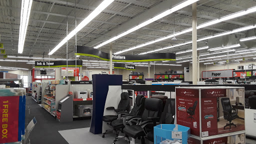 Office Supply Store «Staples», reviews and photos, 43313 Woodward Ave, Bloomfield Hills, MI 48302, USA