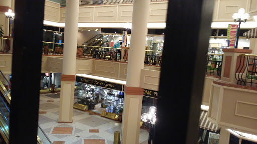 Shopping Mall «Fifth Avenue Place», reviews and photos, 201 Fifth Ave, Pittsburgh, PA 15222, USA