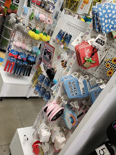 Variety Store «Five Below», reviews and photos, 245 S Stewart Rd, Liberty, MO 64068, USA