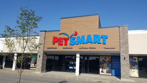 PetSmart, 1521 Golden Gate Plaza, Mayfield Heights, OH 44124, USA, 