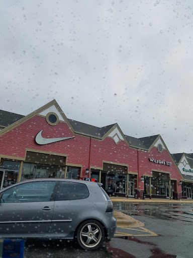 Sporting Goods Store «Nike Factory Store», reviews and photos, Tuscola Blvd, Tuscola, IL 61953, USA