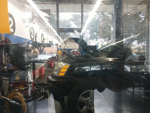 Auto Parts Store «Pep Boys Auto Parts & Service», reviews and photos, 211 NW 82nd Ave, Miami, FL 33126, USA