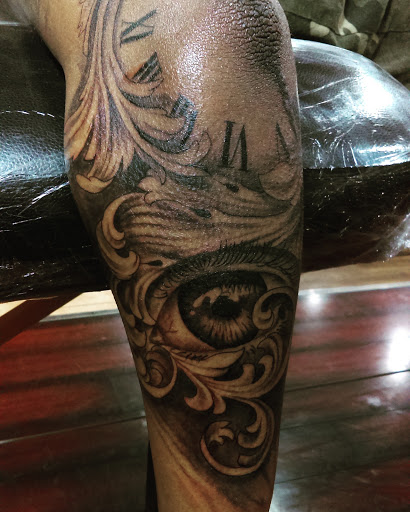 Tattoo Shop «Ink & Iron Custom Tattoo Studio», reviews and photos, 3700 N Cicero Ave, Chicago, IL 60641, USA