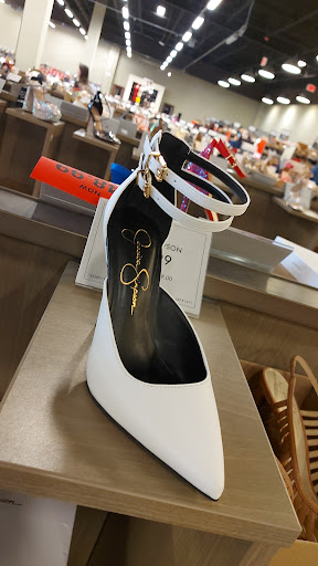 Shoe Store «DSW Designer Shoe Warehouse», reviews and photos, 95 NJ-23, Wayne, NJ 07470, USA