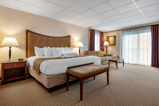 Best Western Plus Oswego Hotel And Conference Center image 2