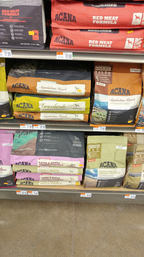 Pet Supply Store «Pet Supplies Plus», reviews and photos, 955 Co Rd E East #100, Vadnais Heights, MN 55127, USA