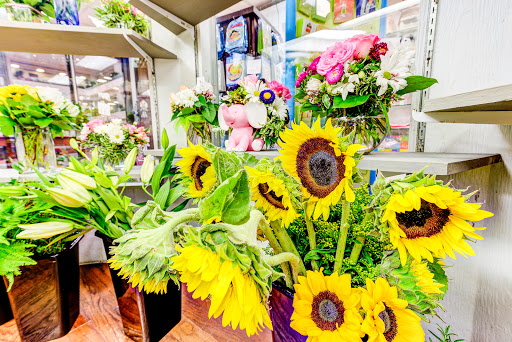 Florist «Dallas Petals», reviews and photos, 7777 Forest Ln, Dallas, TX 75230, USA