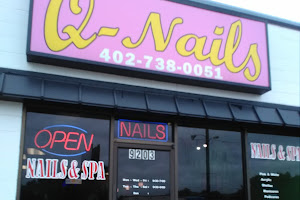 Q nails