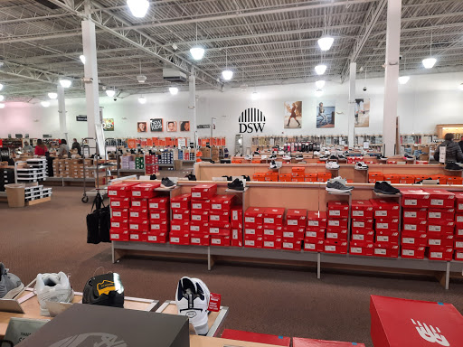 Shoe Store «DSW Designer Shoe Warehouse», reviews and photos, 290 Mid Rivers Center, St Peters, MO 63376, USA