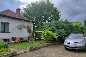 Къща за гости Крушуна - "Старата чешма" image
