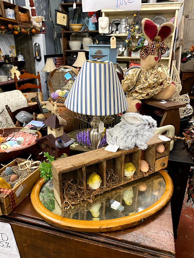 Home Goods Store «Olde Factory», reviews and photos, 139 S Hanover St, Hummelstown, PA 17036, USA