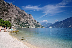 Photo de Spiaggia Cola zone des équipements