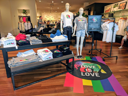 Clothing Store «Banana Republic», reviews and photos, 3922 Westheimer Rd, Houston, TX 77027, USA