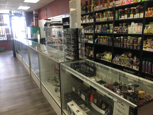 Tobacco Shop «3M Smoke Shop», reviews and photos, 644 W Chapman Ave, Placentia, CA 92870, USA