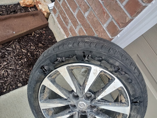 Car Wash «Country Club Car Wash», reviews and photos, 1700 Ford Ln, St Charles, MO 63303, USA