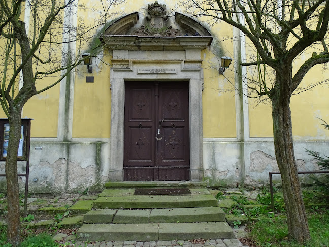 Recenze na Kostel Umučení sv. Jana Křtitele v Hradec Králové - Kostel
