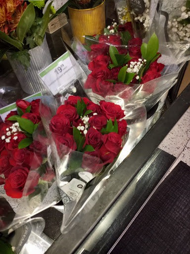 Supermarket «Publix Super Market at Five Forks Corner Shopping Center», reviews and photos, 4045 Five Forks Trickum Rd SW, Lilburn, GA 30047, USA