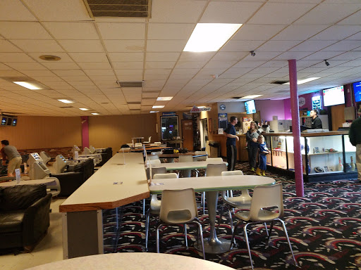 Bowling Alley «Rainbow Lanes», reviews and photos, 2748 19th Pl, Forest Grove, OR 97116, USA