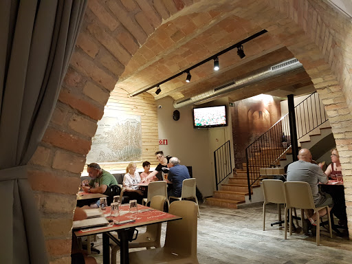 MANLLEUET Cerveseria Restaurant en Manlleu