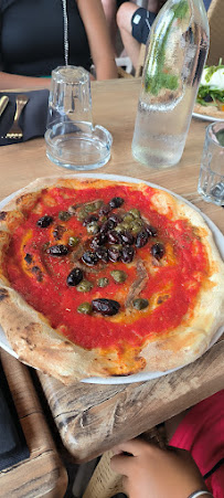 Pizza du Restaurant Le Grand Bleu à Sari-Solenzara - n°5