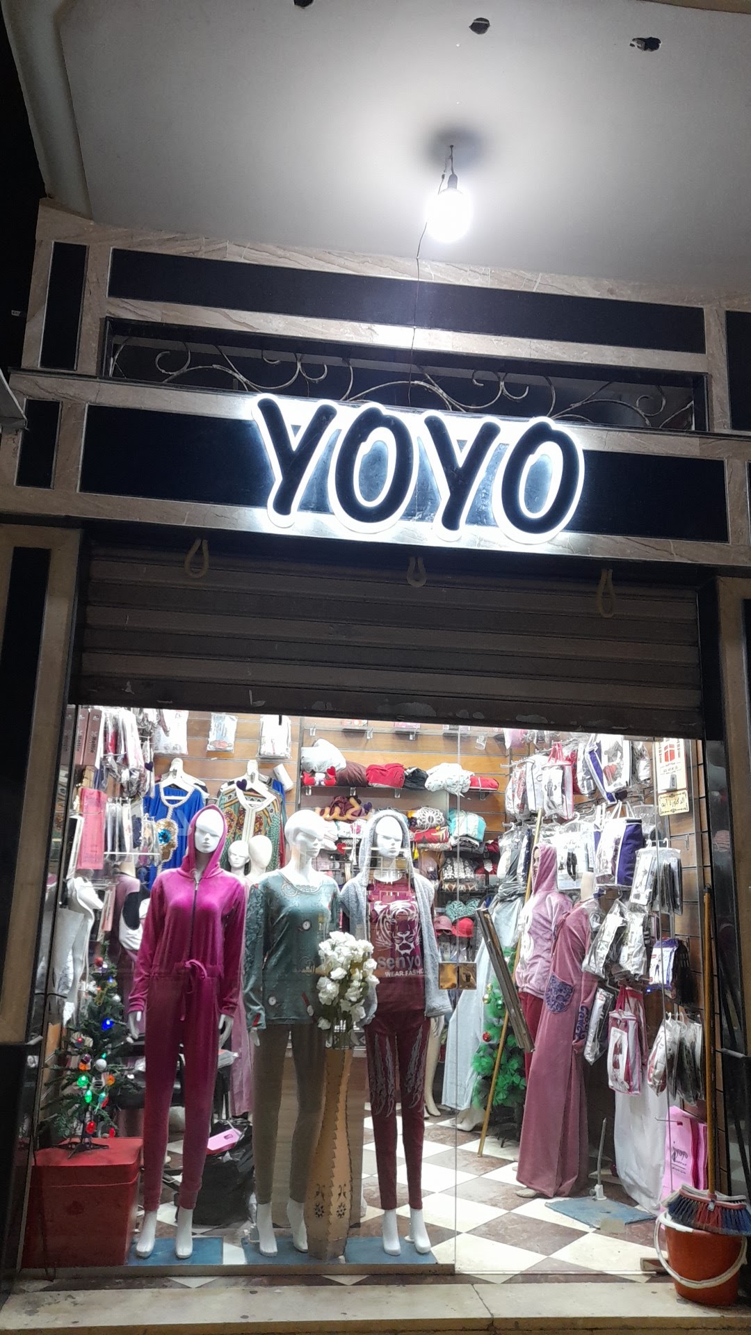 Yoyo lingerie