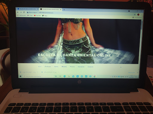 Imagen del negocio Escuela de danza oriental Chris Ribeiro - Presencial y Online en Ripollet, Barcelona