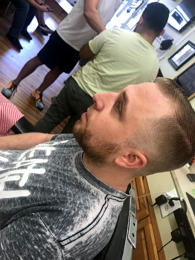 Barber Shop «East Patrick Barber Shop», reviews and photos, 43 E Patrick St Unit B, Frederick, MD 21701, USA