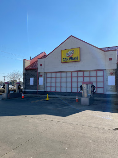 Car Wash «Mansfield Jett Exp Car Wash», reviews and photos, 701 W Debbie Ln, Mansfield, TX 76063, USA