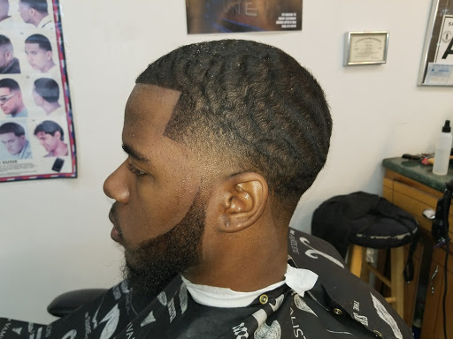 Barber Shop «Bess Cuts Barber Shop», reviews and photos, 4604 W Market St # 108, Greensboro, NC 27407, USA