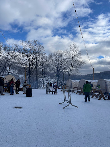 Ski Shop «Bear Creek Ski Shack», reviews and photos, 200 Montage Mountain Rd, Moosic, PA 18507, USA