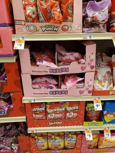 Grocery Store «Giant Food Stores», reviews and photos, 600 E Lancaster Ave, Reading, PA 19607, USA