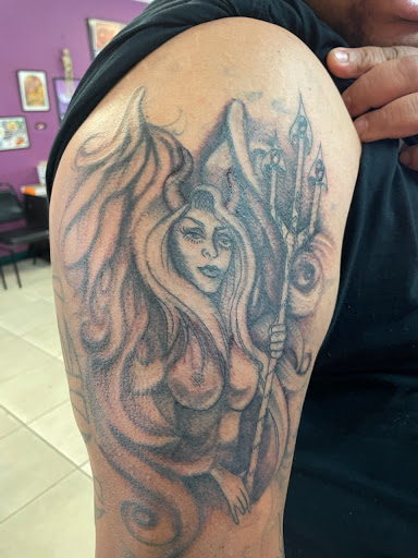 Tattoo Shop «Planet X Tattoo & Supply», reviews and photos, 3095 S Peoria St, Aurora, CO 80014, USA