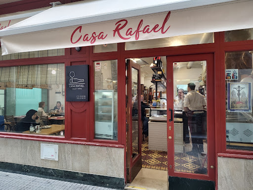 Restaurante Casa Rafael Vinos Y Tapas en Cádiz