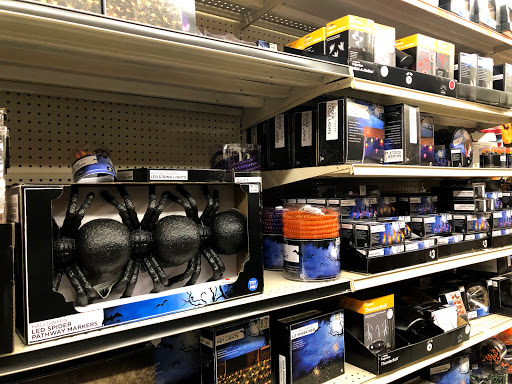 Discount Store «Big Lots», reviews and photos, 8563 Watson Rd, Webster Groves, MO 63119, USA