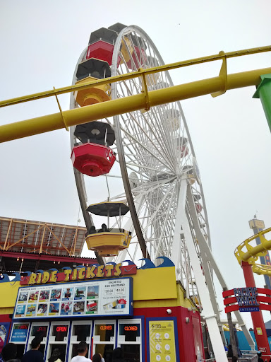 Pet Supply Store «Unleashed by Petco», reviews and photos, 1402 Wilshire Blvd, Santa Monica, CA 90403, USA